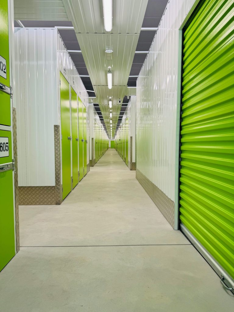 corridoio piuspazio self storage deposito mobili cusano milanino milano