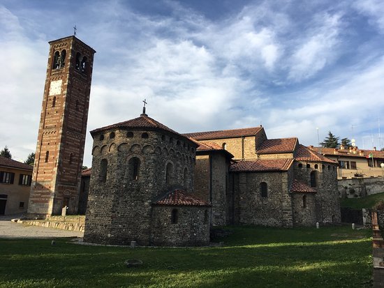 vivere a carate brianza basilica agliate