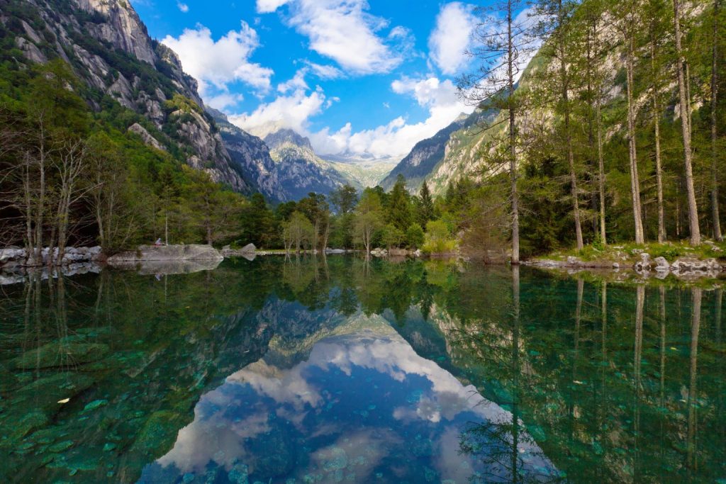 bagno in lombardia val di mello