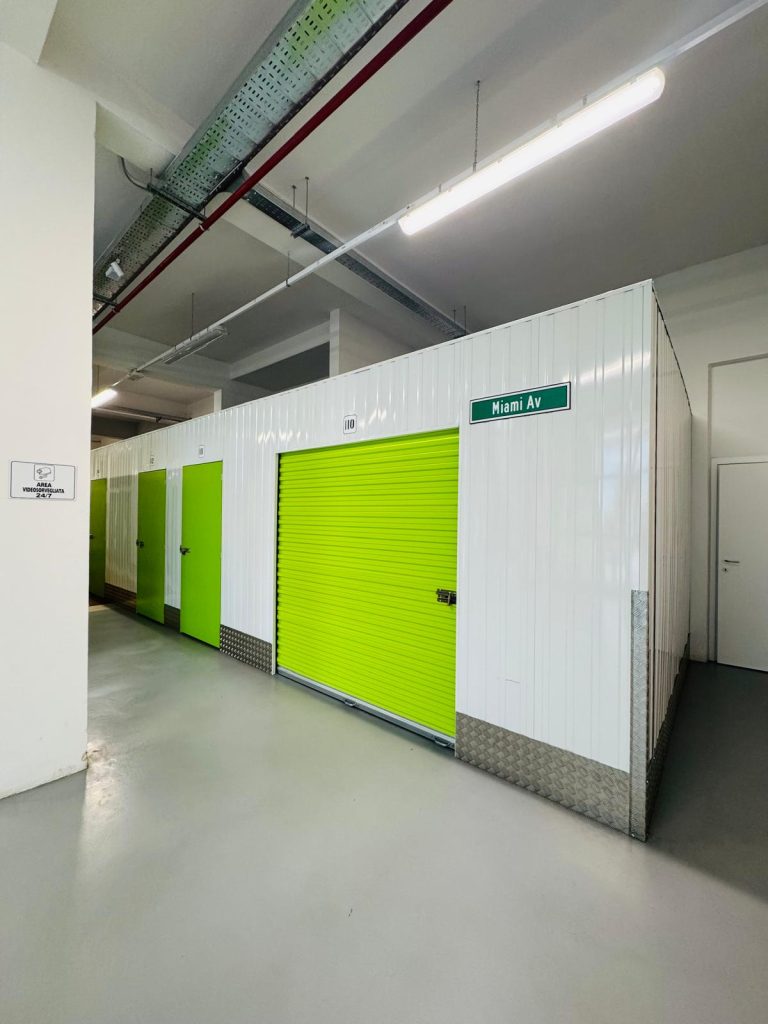 Corridoio piuspazio self storage seregno