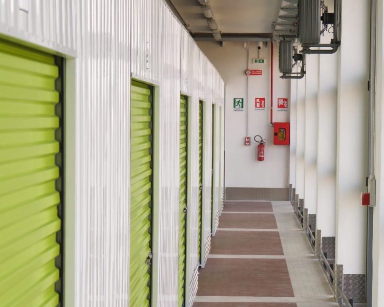 Corridoio Self Storage Carate Brianza